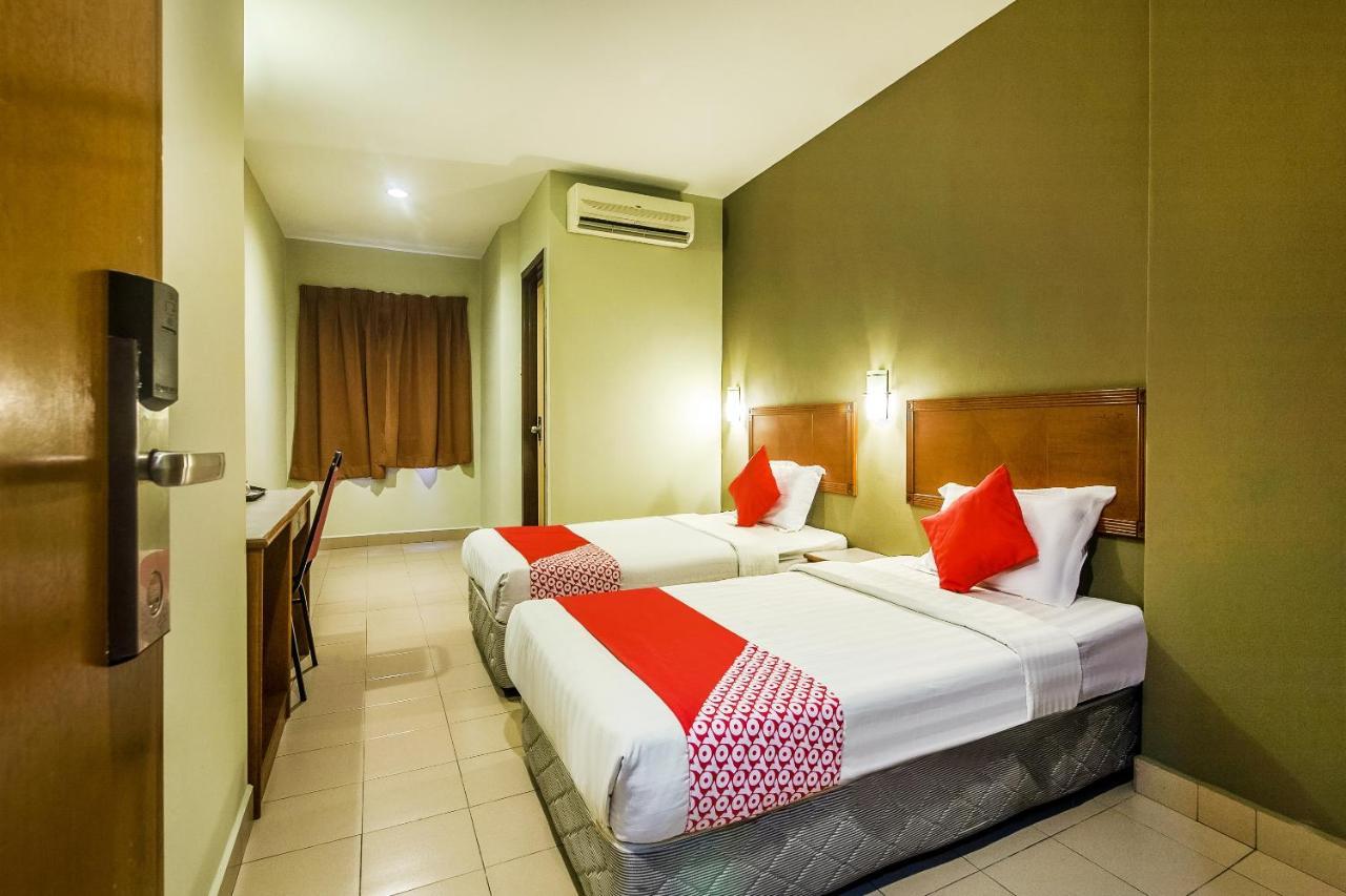 Super Oyo 828 Comfort Hotel Shah Alam Ngoại thất bức ảnh