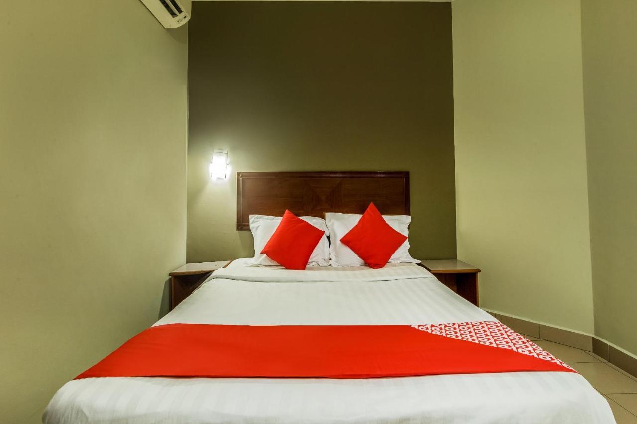 Super Oyo 828 Comfort Hotel Shah Alam Ngoại thất bức ảnh