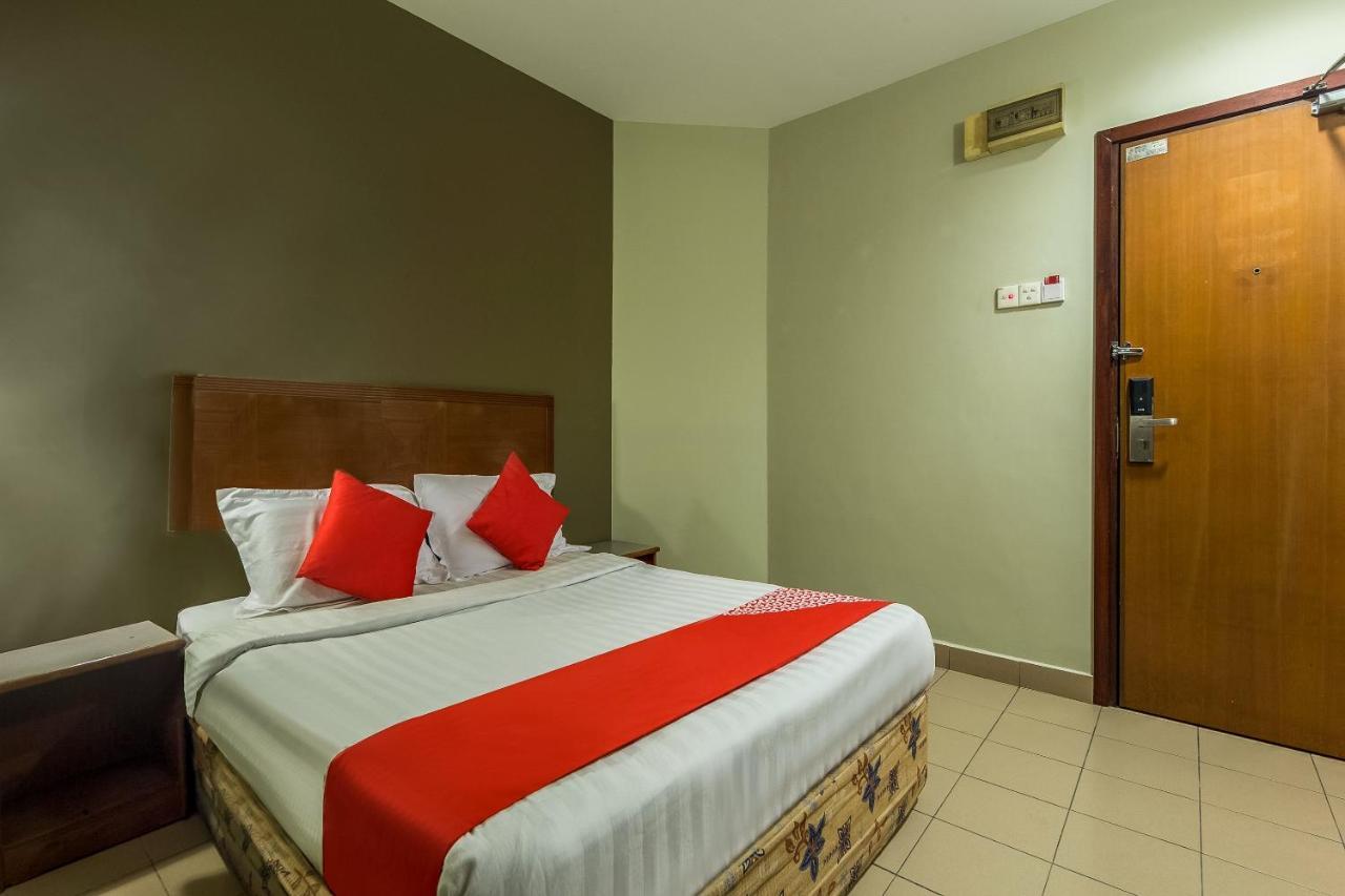 Super Oyo 828 Comfort Hotel Shah Alam Ngoại thất bức ảnh