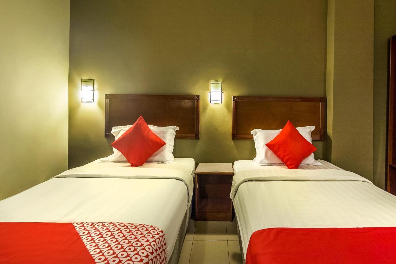 Super Oyo 828 Comfort Hotel Shah Alam Ngoại thất bức ảnh